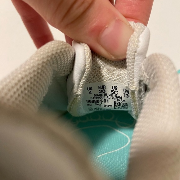 Puma Toddler sneakers with colored soles —  size 5C - Picture 3 of 6